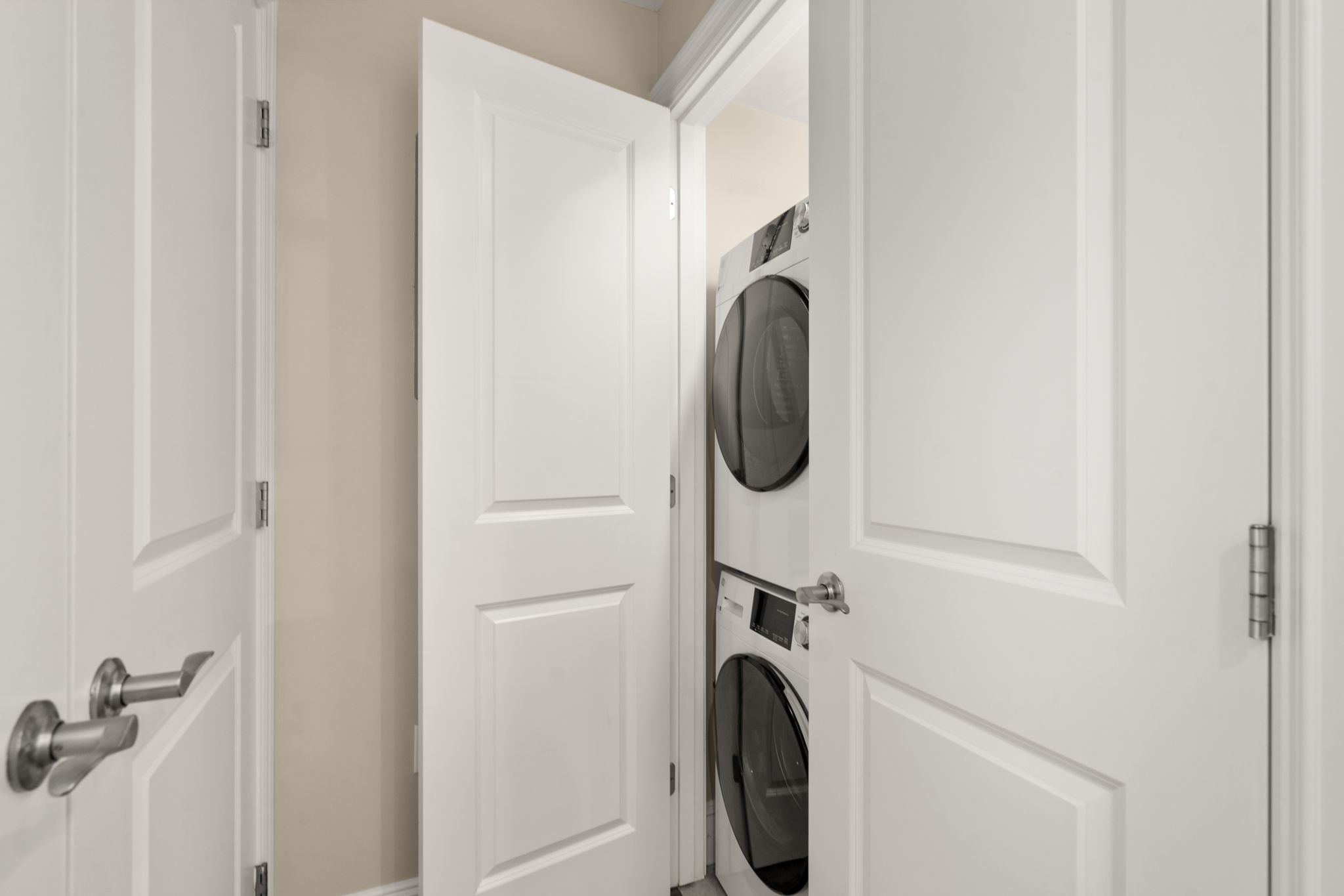 20 Englewood Ave, Brookline