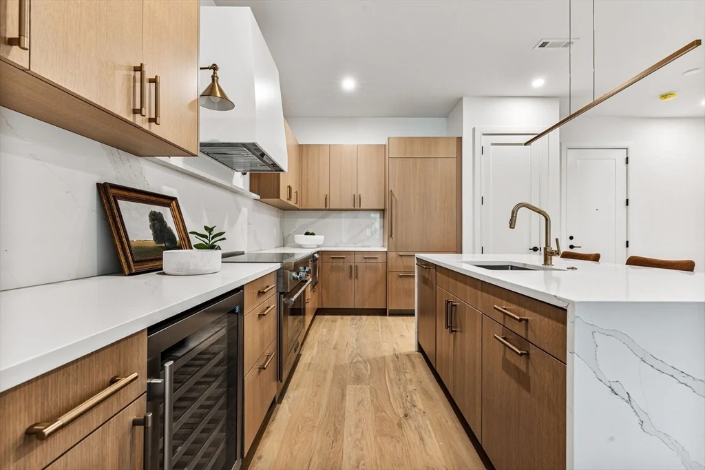 1114 Beacon St, Newton Center