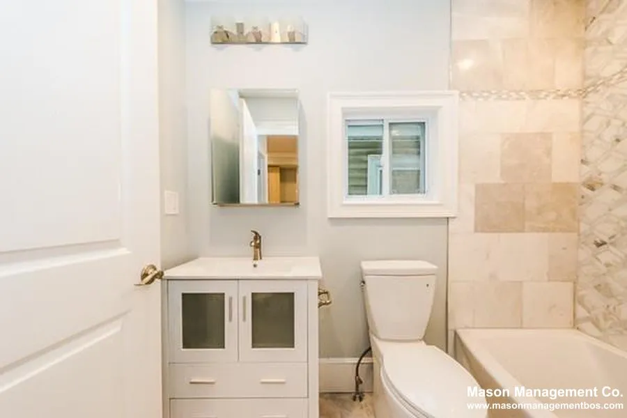 4370 Washington St, Roslindale