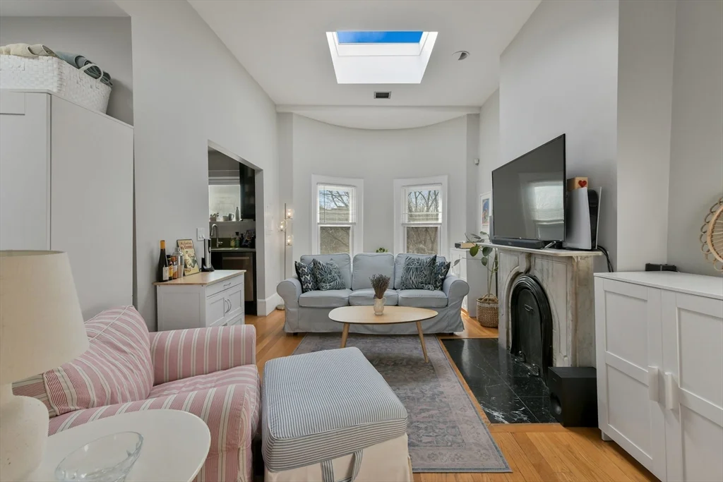 219 W Newton St, South End