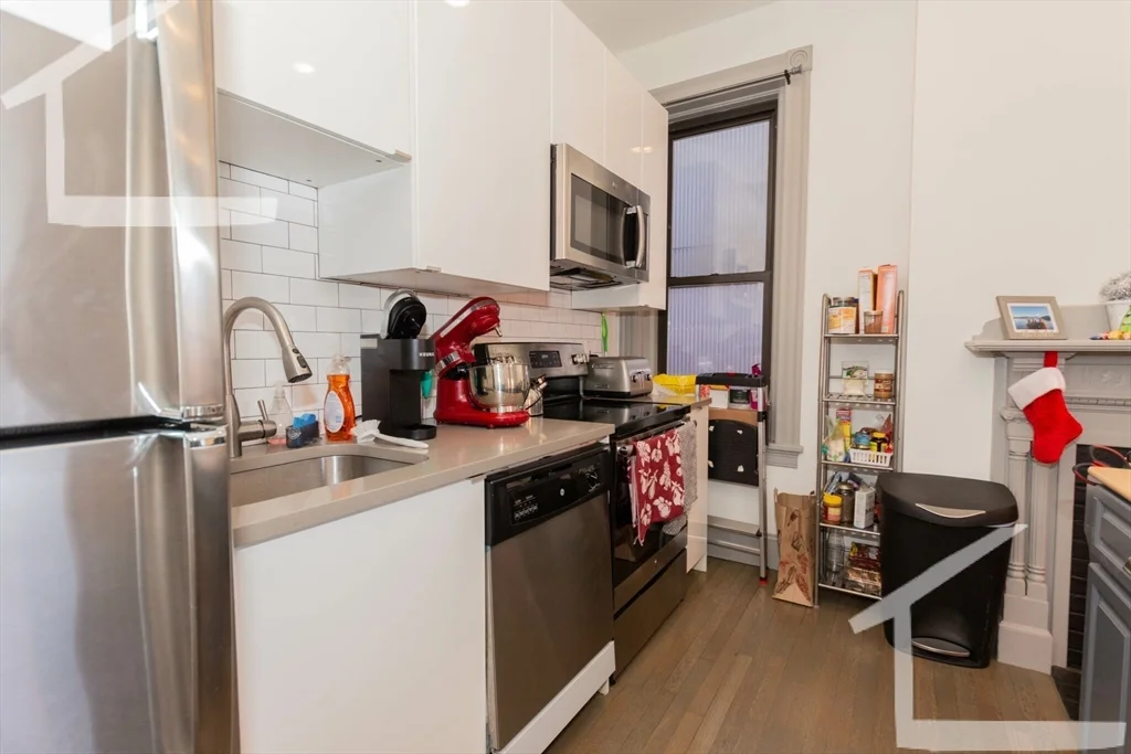 11 Belvidere St, Back Bay