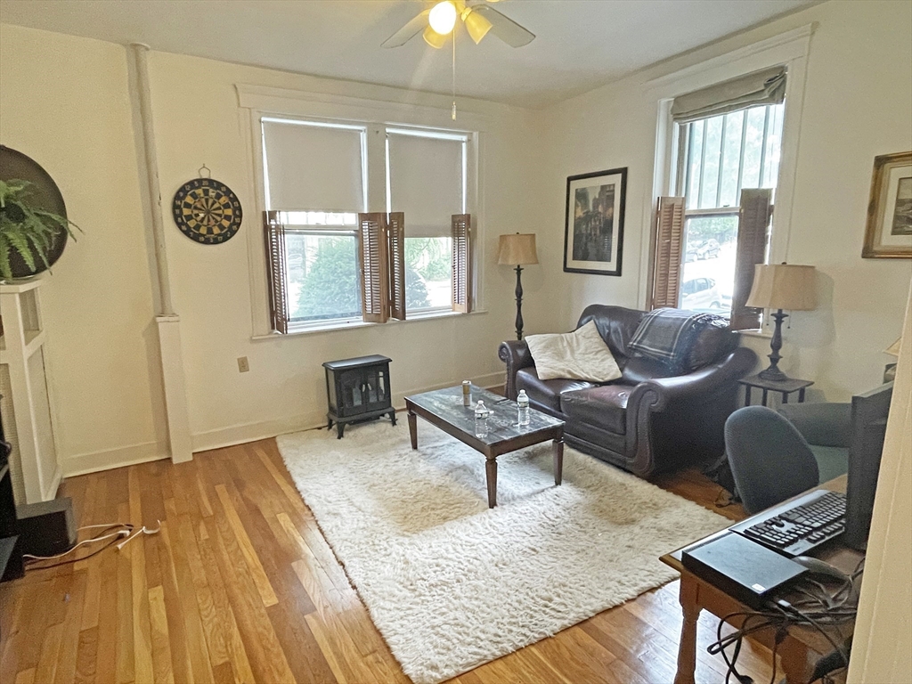 155 Strathmore Rd, Brighton