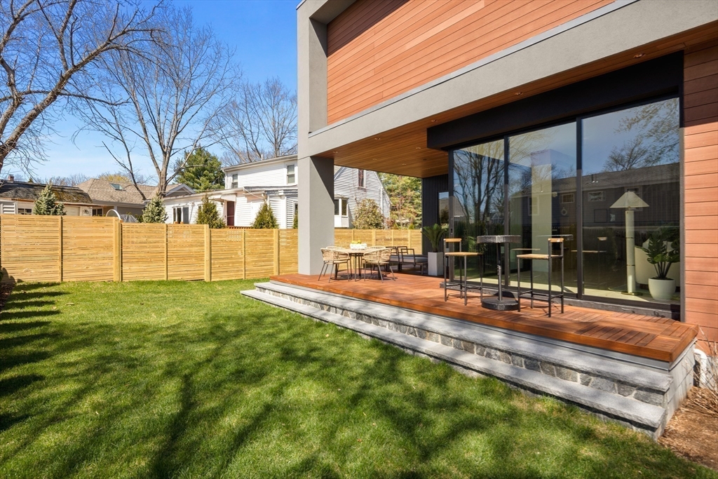 90 Auburndale Ave, Newton