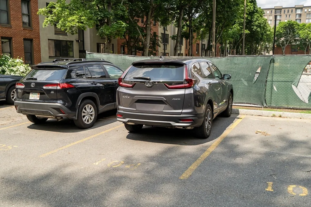 32 Juniper St, Brookline Village