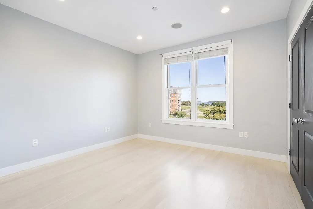 45 Vinton St, South Boston