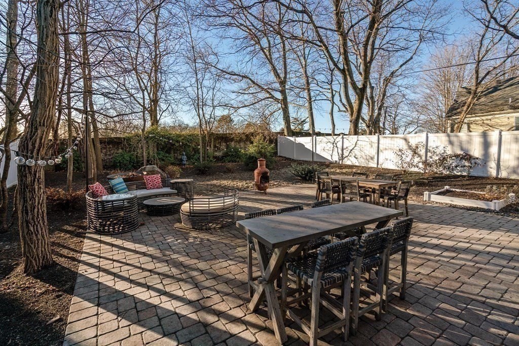 709 Hammond St, Chestnut Hill