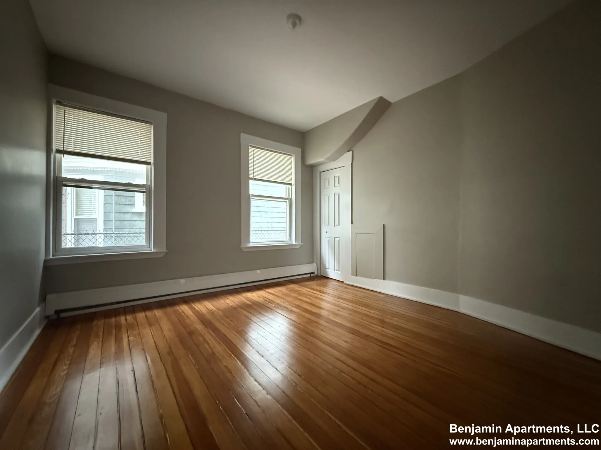 6 Bowdoin Park, Dorchester