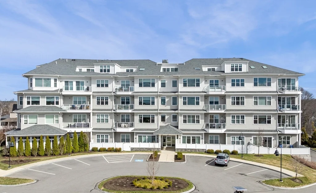 71 Greenwood Ave, Swampscott
