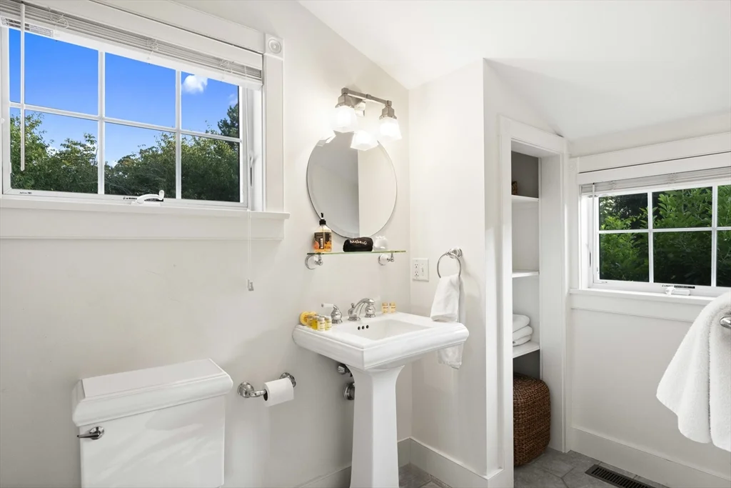 2 Drew Ln, Nantucket