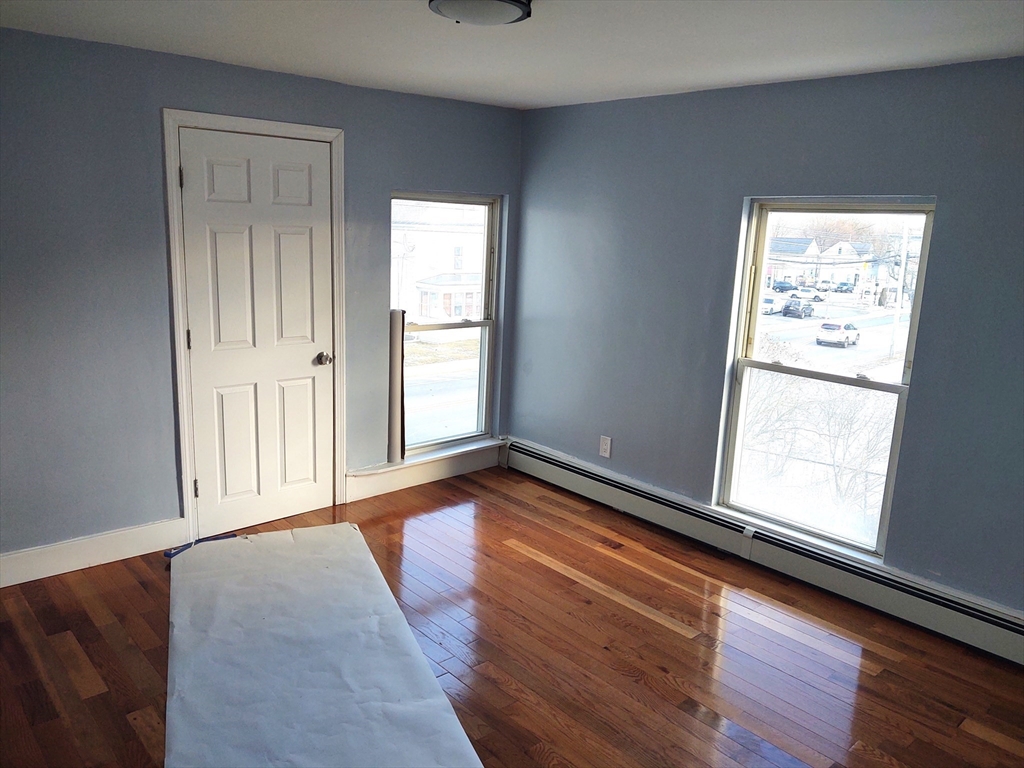 96 Pleasant St, Marlborough