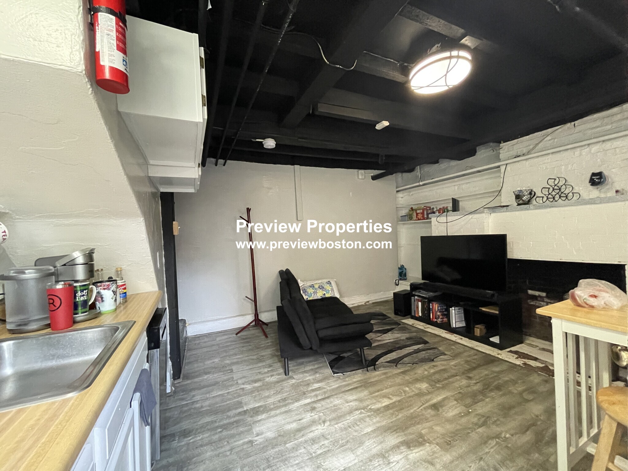 2 Champney Pl, Beacon Hill