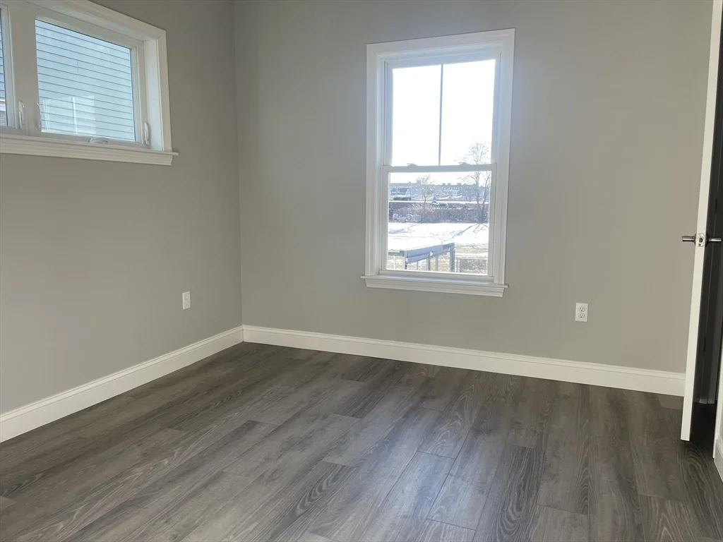 16 Wendell St, Lawrence