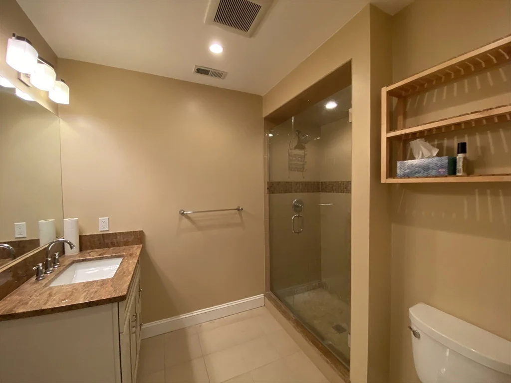 171 Bowen St, South Boston