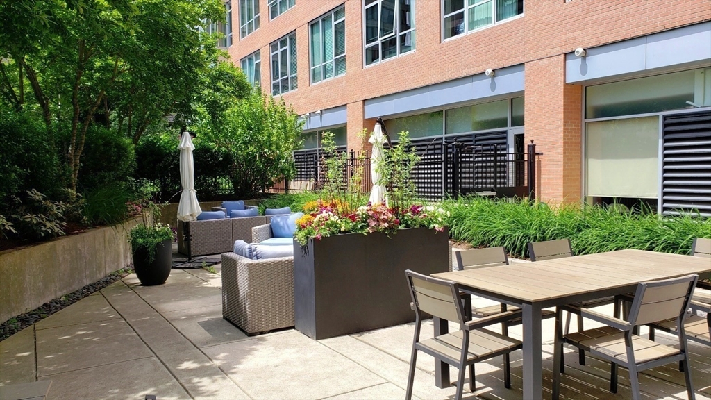 700 Harrison Ave, South End