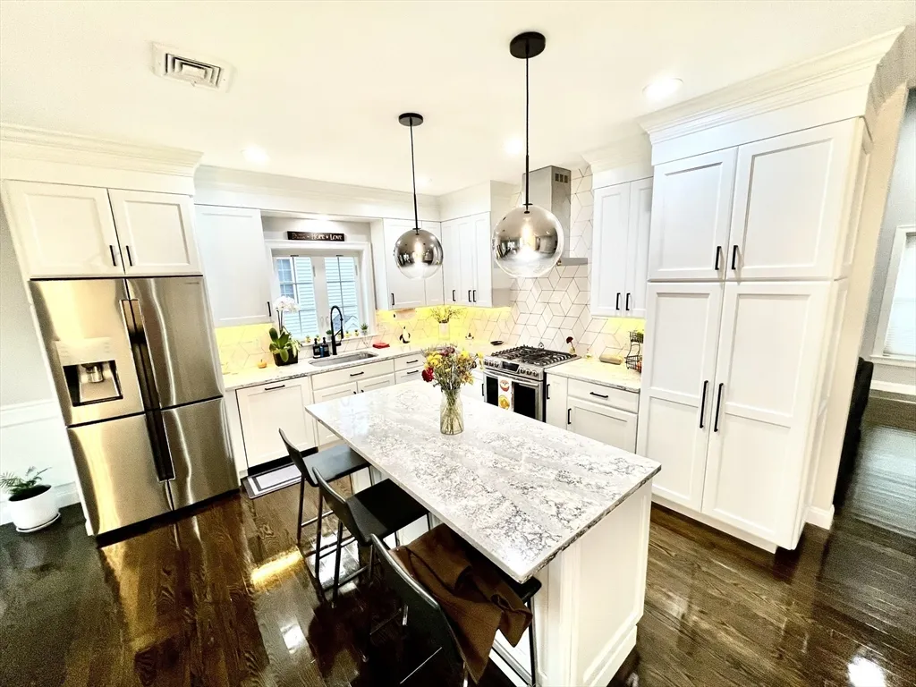 259 Oakwood Ave, Revere