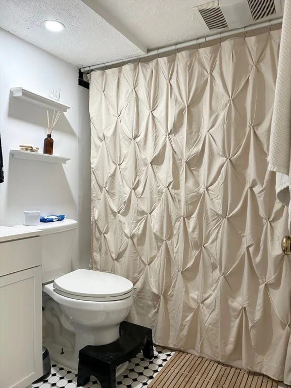 390 Riverway, Fenway