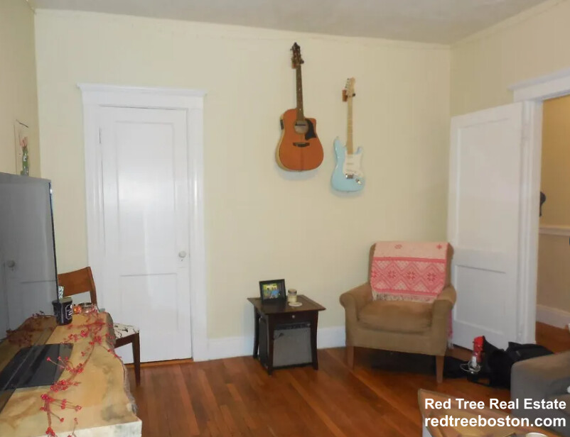 228 Kelton St, Allston