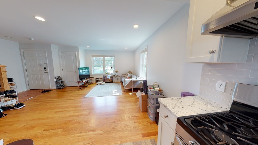 28 Woodruff Ave, Medford