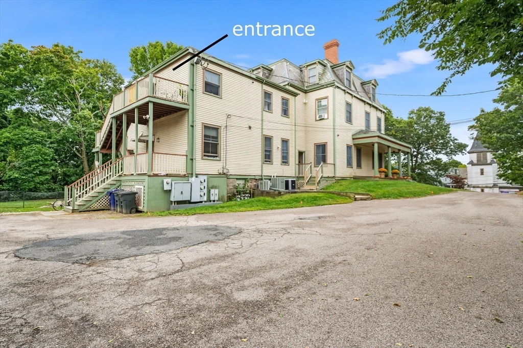 49 Cedar St, Roxbury