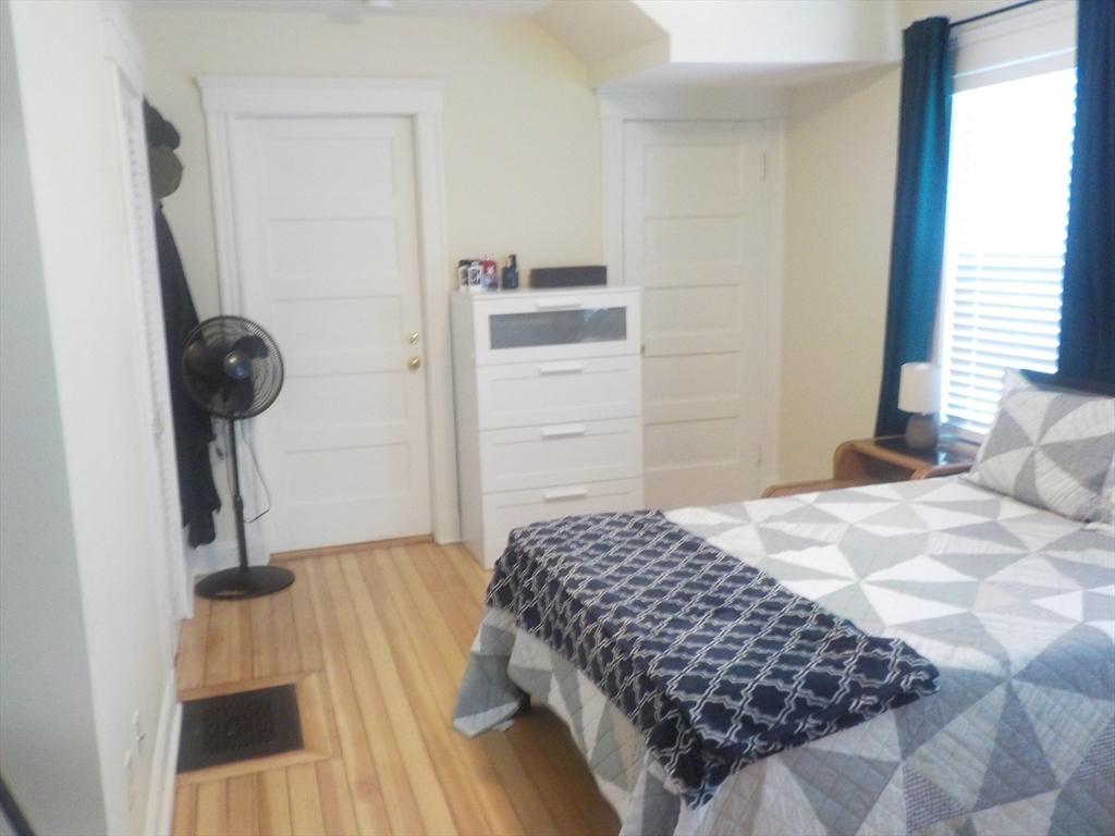 578 Trapelo Rd, Belmont