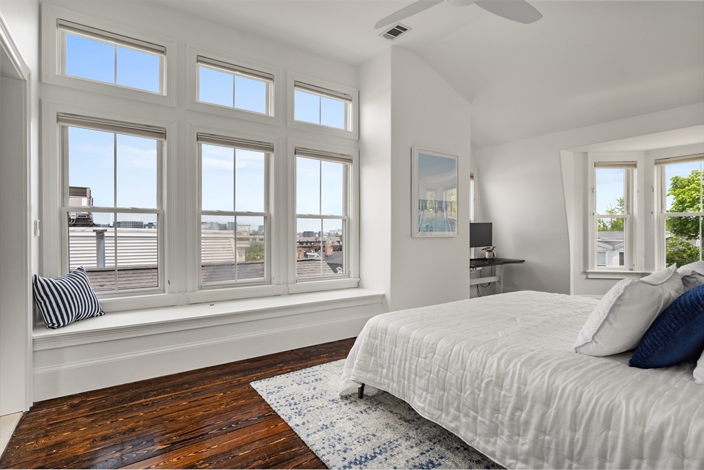 17 Atlantic St, South Boston