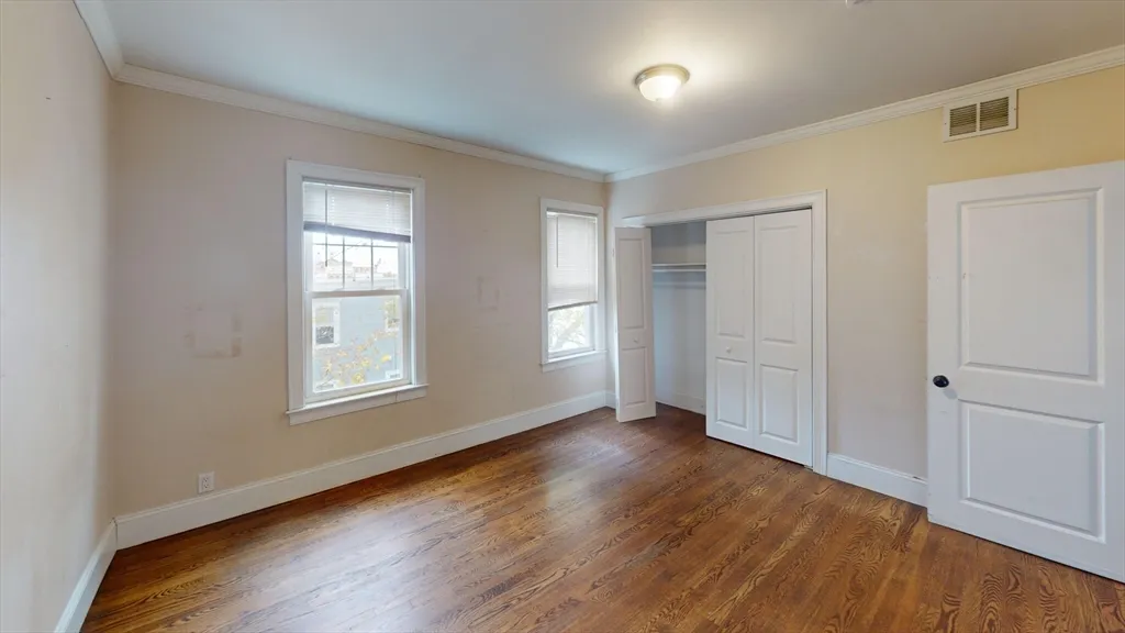 47 Iffley St, Jamaica Plain