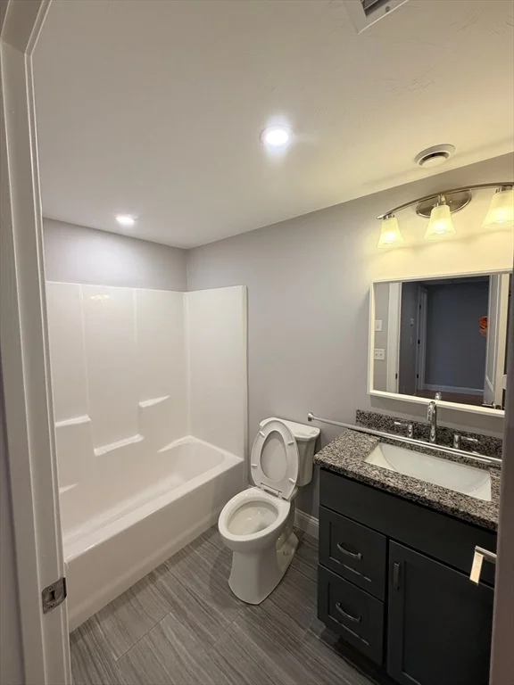 46 Church St, Hudson