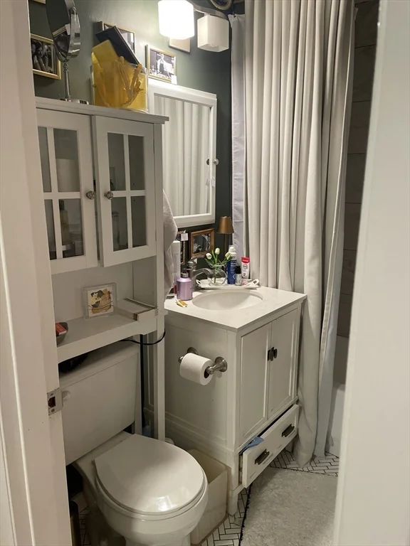 101 Walker St, Newtonville