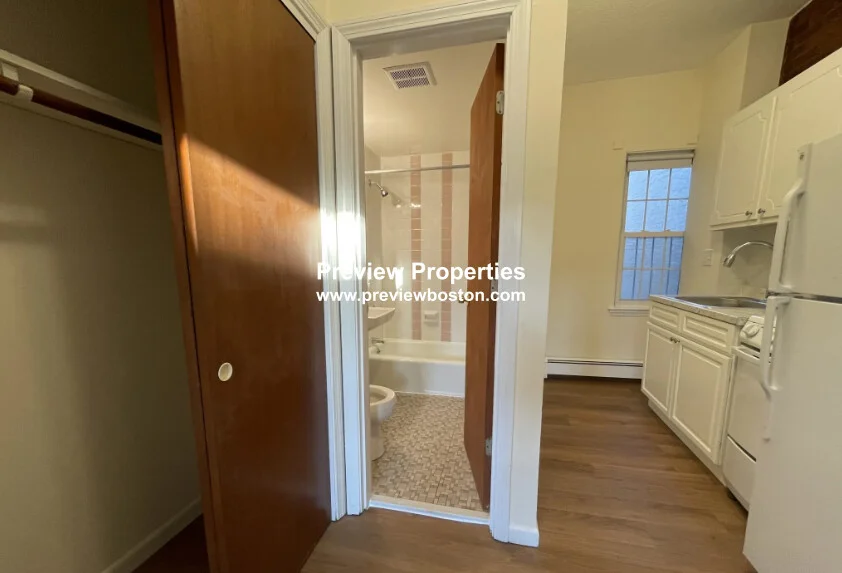 78 South Huntington Ave, Jamaica Plain