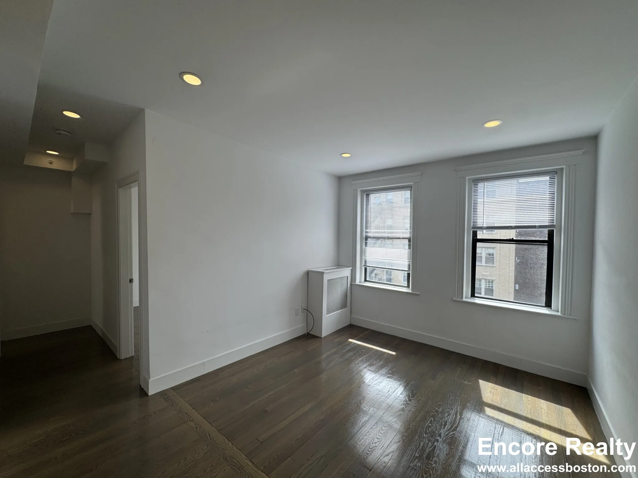 11 Peterborough St, Fenway