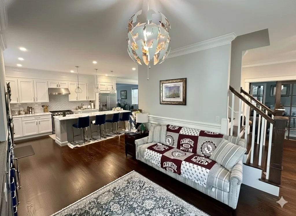 53 Old Mystic St, Arlington