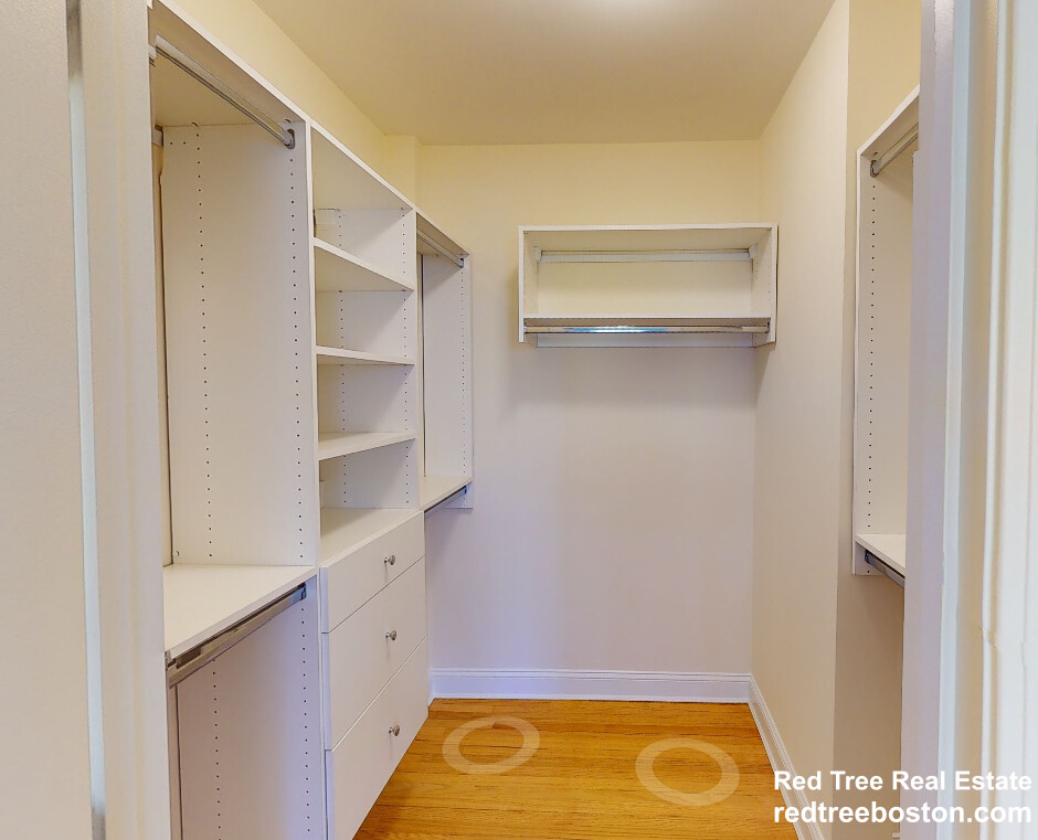 34 Harris St, Coolidge Corner