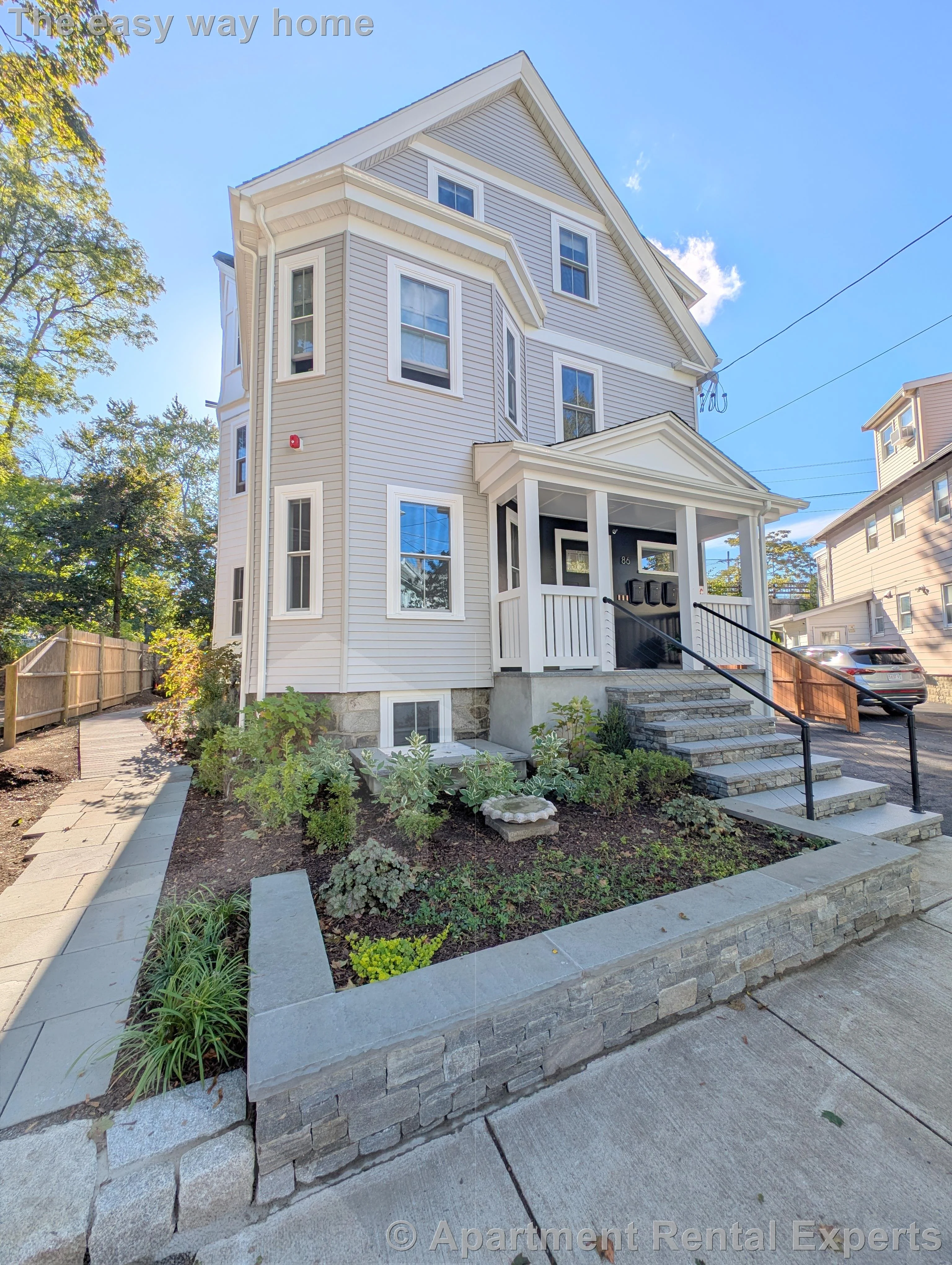 86 Orchard St, Tufts