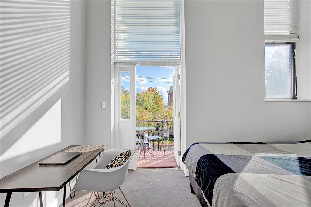 841 Parker St, Mission Hill