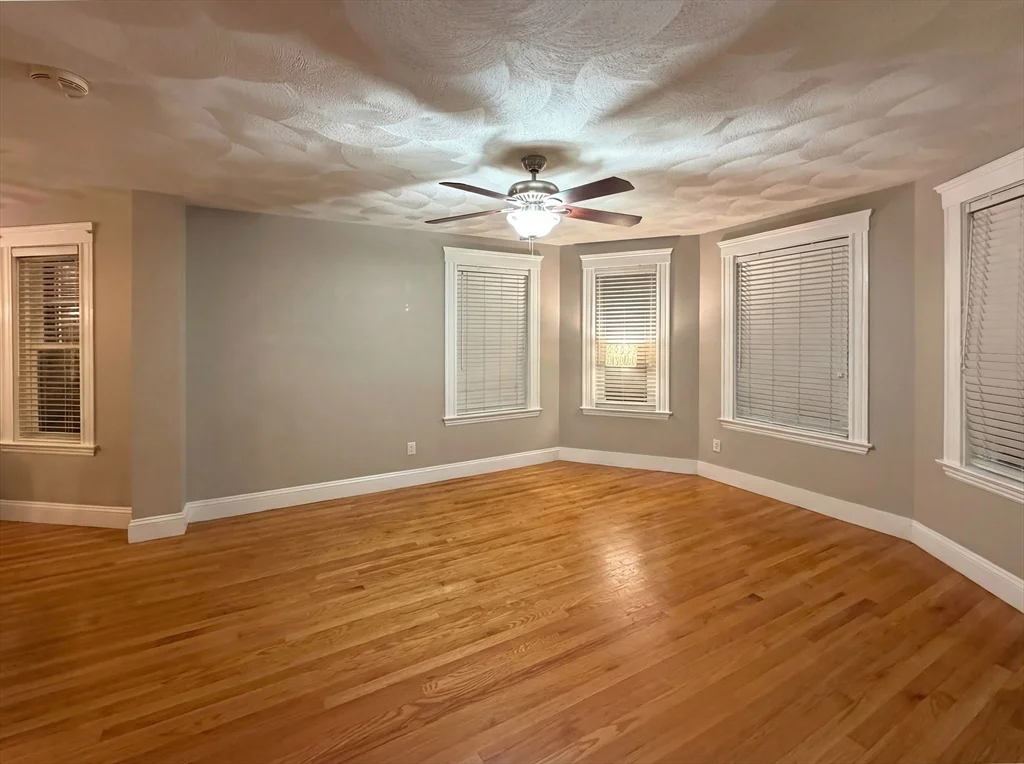 112 Boston Ave, Powder House Square