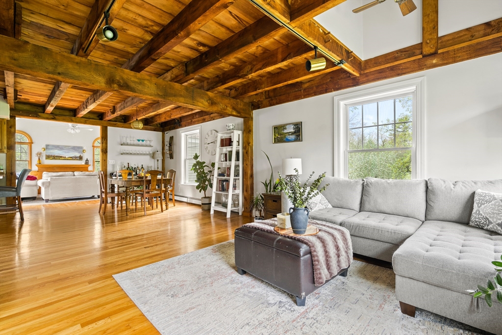 50 Mill Ln, Cohasset