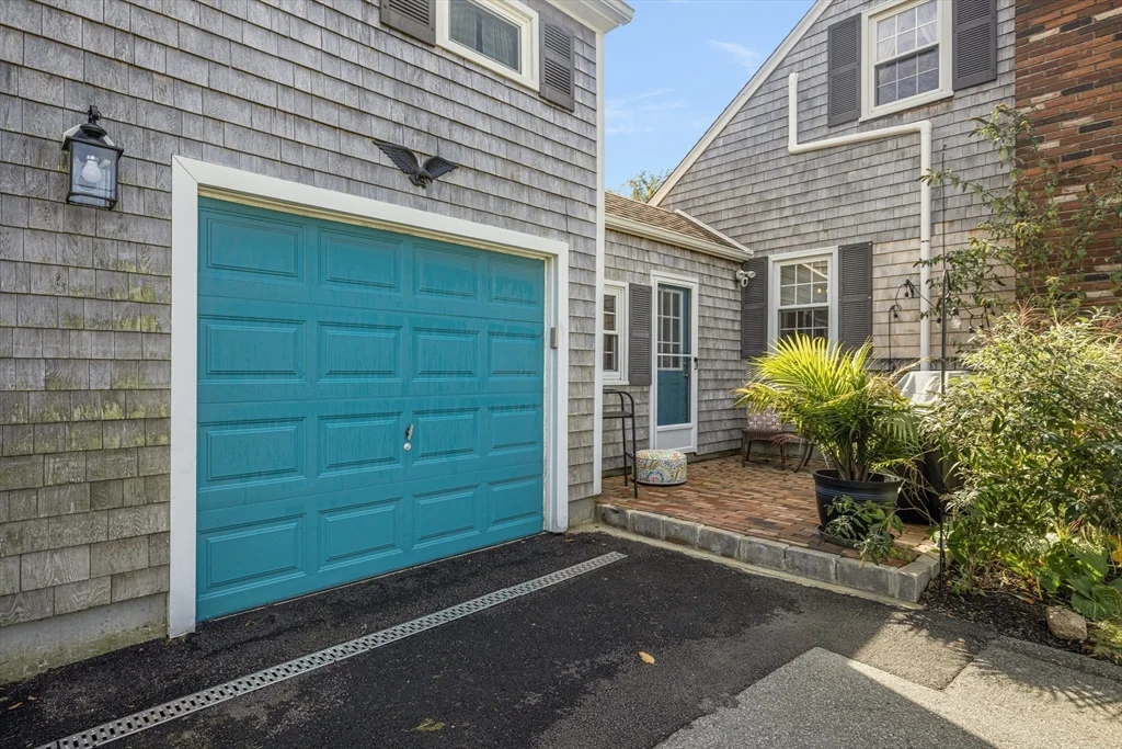 42 Fairmount St, New Bedford