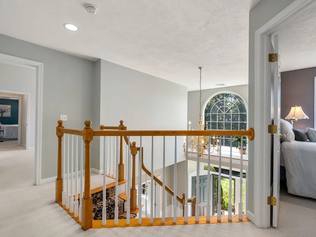 13 Breakneck Hill Rd, Hopkinton