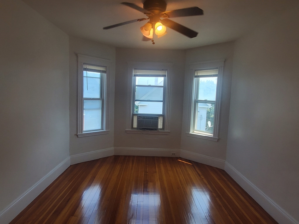 26 Buttonwood St, Dorchester