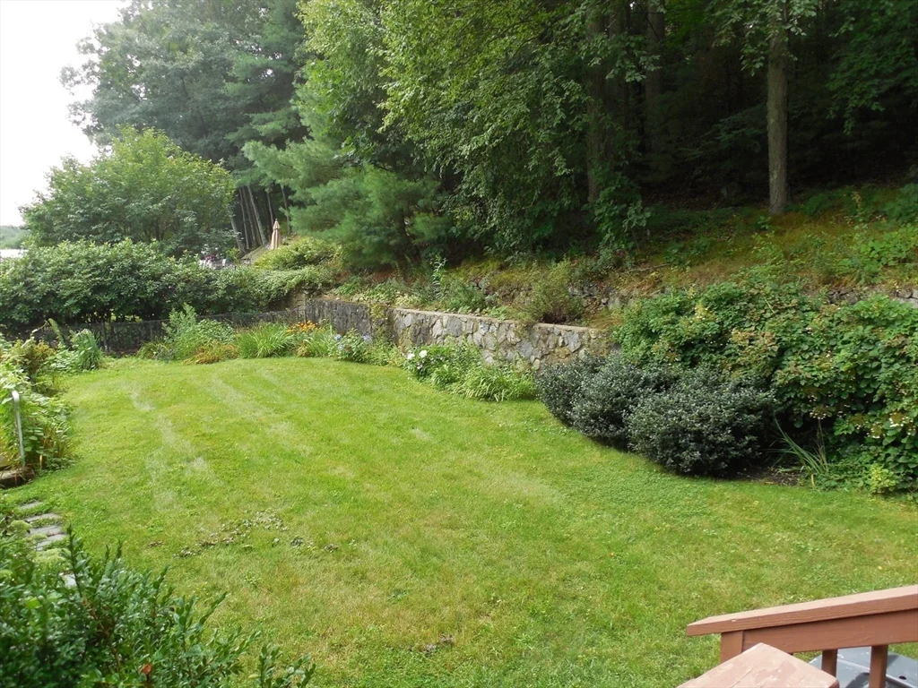 166 Totten Pond Rd, Piety Corner