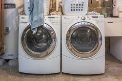 63 Pierrepont Rd, Newton Lower Falls