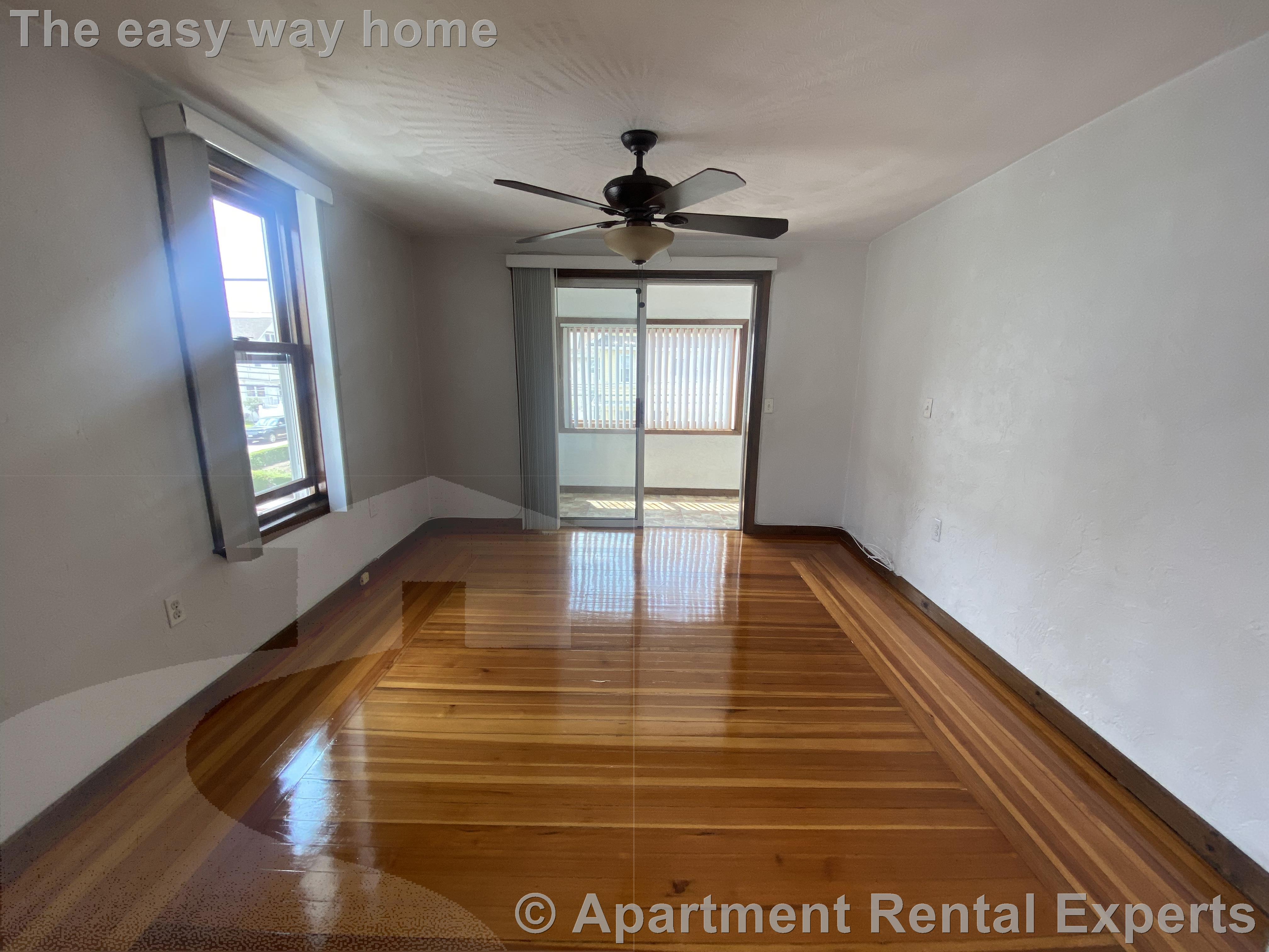 124 Willis Ave, Tufts