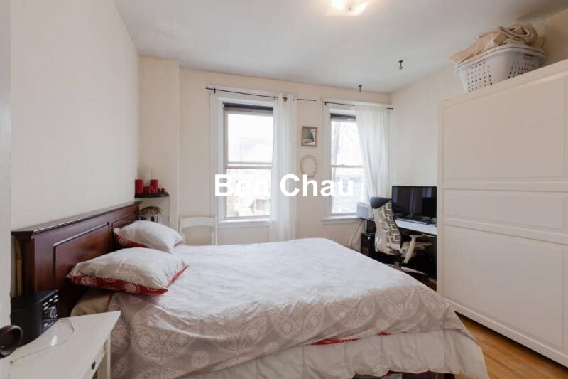 1616 Massachusetts Ave, Neighborhood Nine