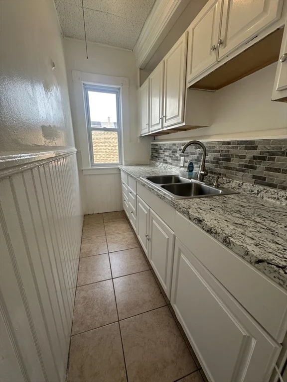 100 Aiken Ave, Lowell