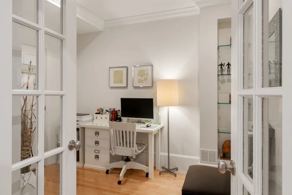349 Marlborough St, Back Bay