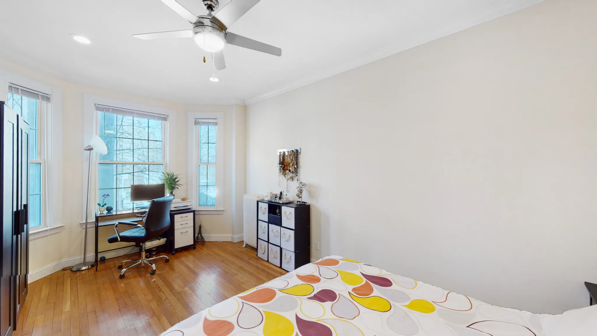 15 Glenville Ave, Allston