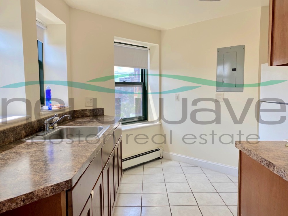 400 Massachusetts Ave, South End