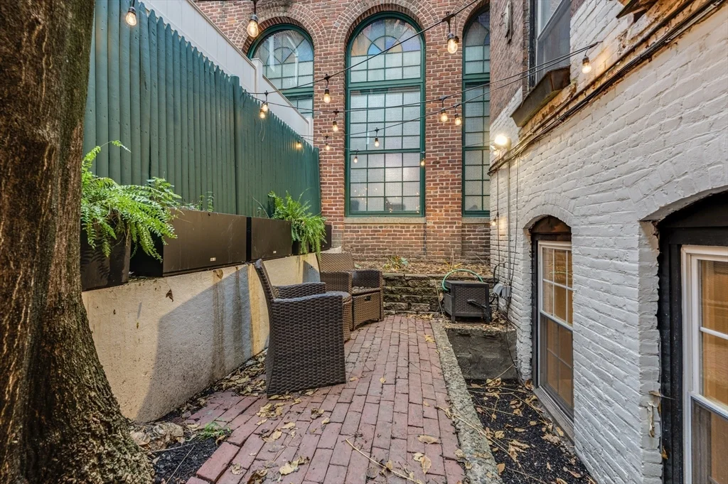 45 1/2 Garden St, Beacon Hill