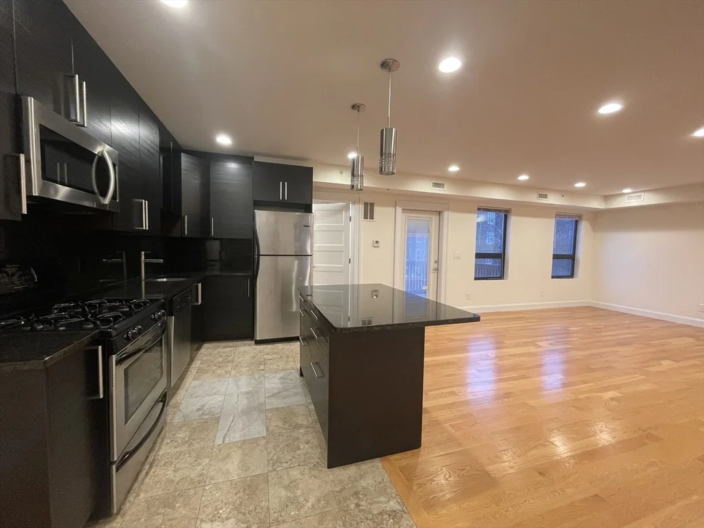 1616 Beacon St, Corey Hill
