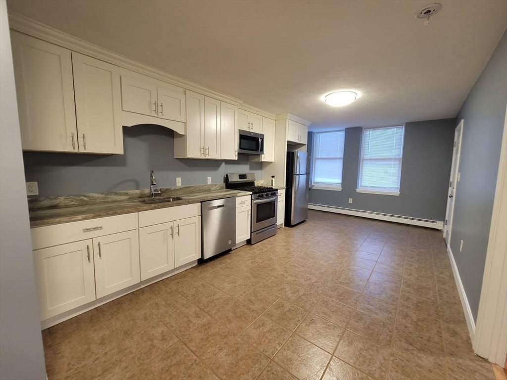 237 Chestnut St, Chelsea